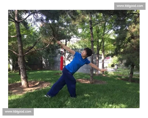 钟老师武术课堂:大树从体弱少年到功夫达人的蜕变 钟老师武术课堂:大树从体弱少年到功夫达人的蜕变