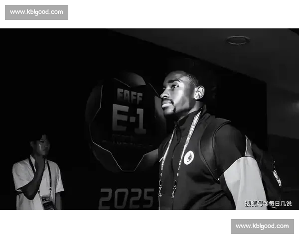 詹迷遭外籍安保辱骂 “bastard” 视频曝光引争议 詹迷遭外籍安保辱骂 “bastard” 视频曝光引争议