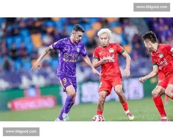 帕拉西奥斯一传一射定乾坤 武汉三镇客场 2-1 逆转深圳新鹏城 帕拉西奥斯一传一射定乾坤 武汉三镇客场 2-1 逆转深圳新鹏城